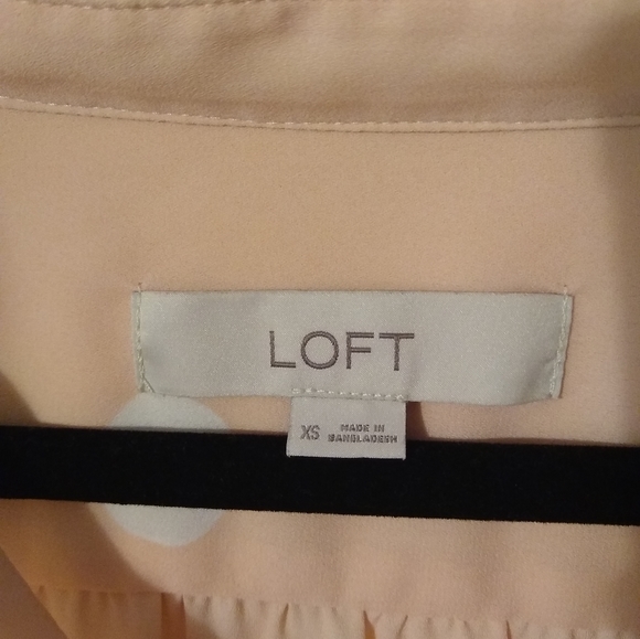 LOFT Peach white large dots blouse Size XS - Picture 3 of 5